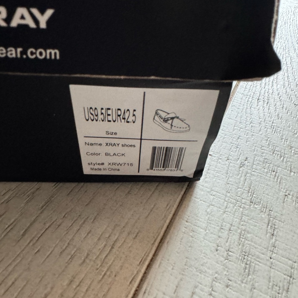 New in box Mens Size 9 Loafers - Picture 5 of 7